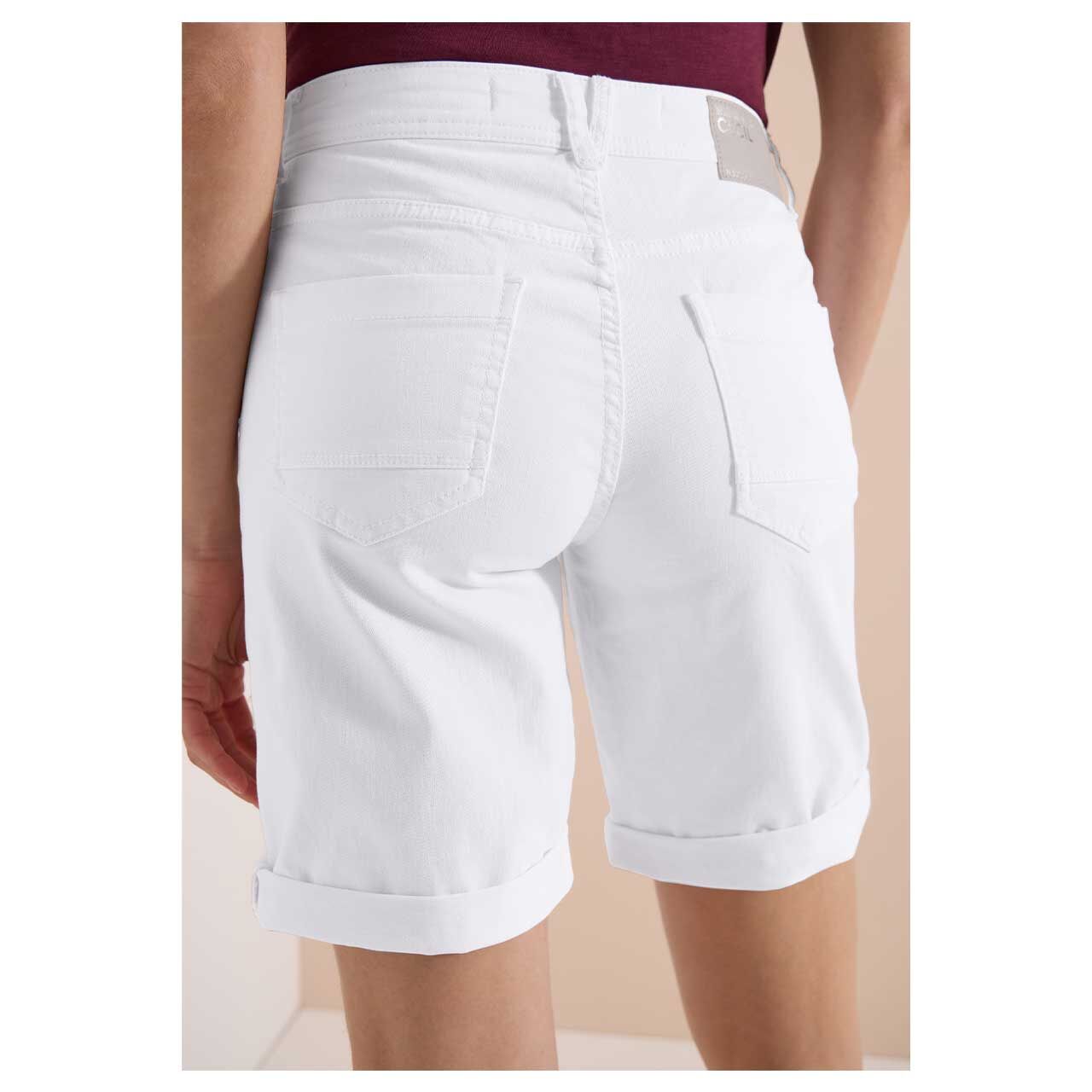 Stretch Damen Jeans Bermuda Scarlett von Cecil in Weiß, Detailansicht am Model vorne