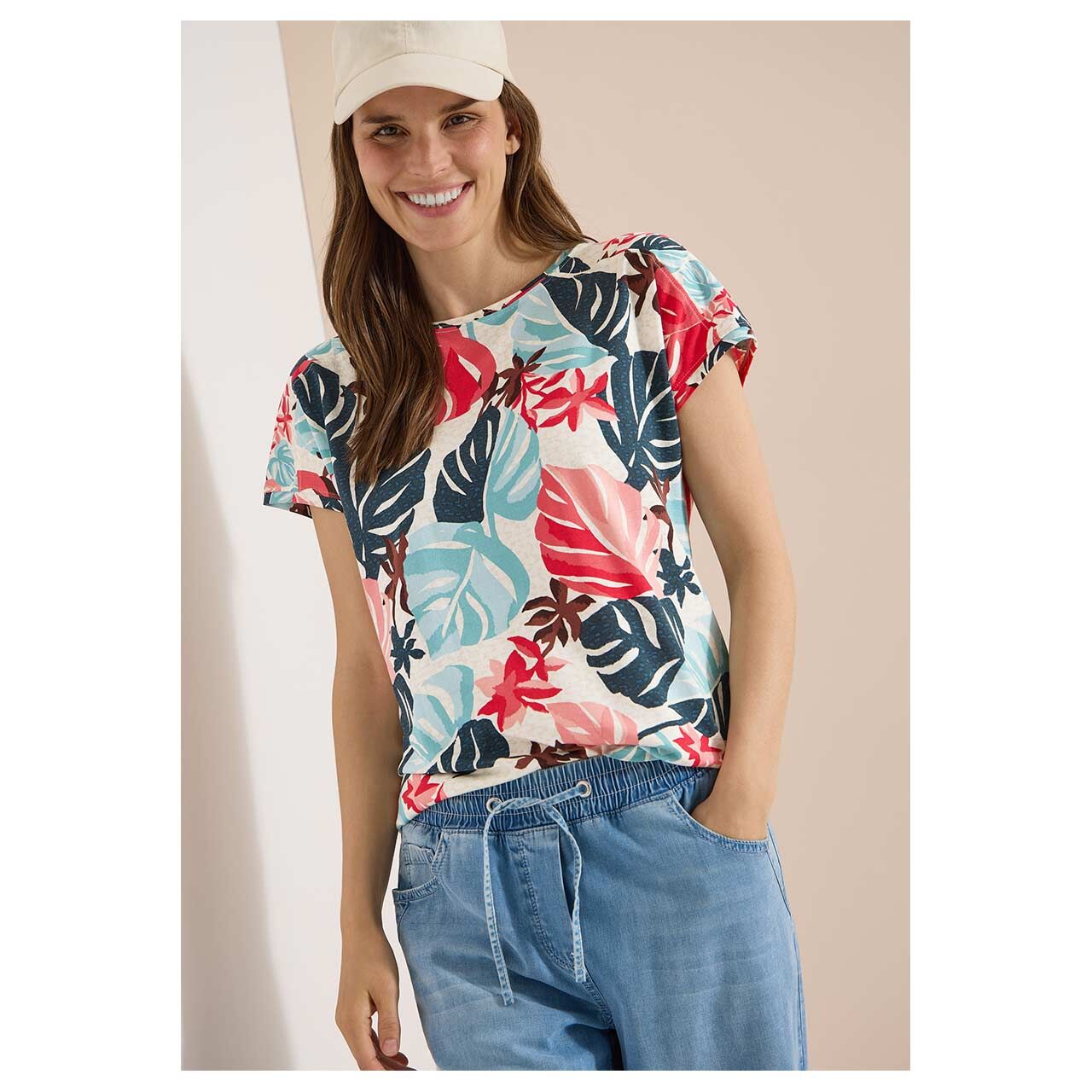 Damen T-Shirt Print Mix von Cecil in Hellbeige mit Print, Vorderansicht am Model