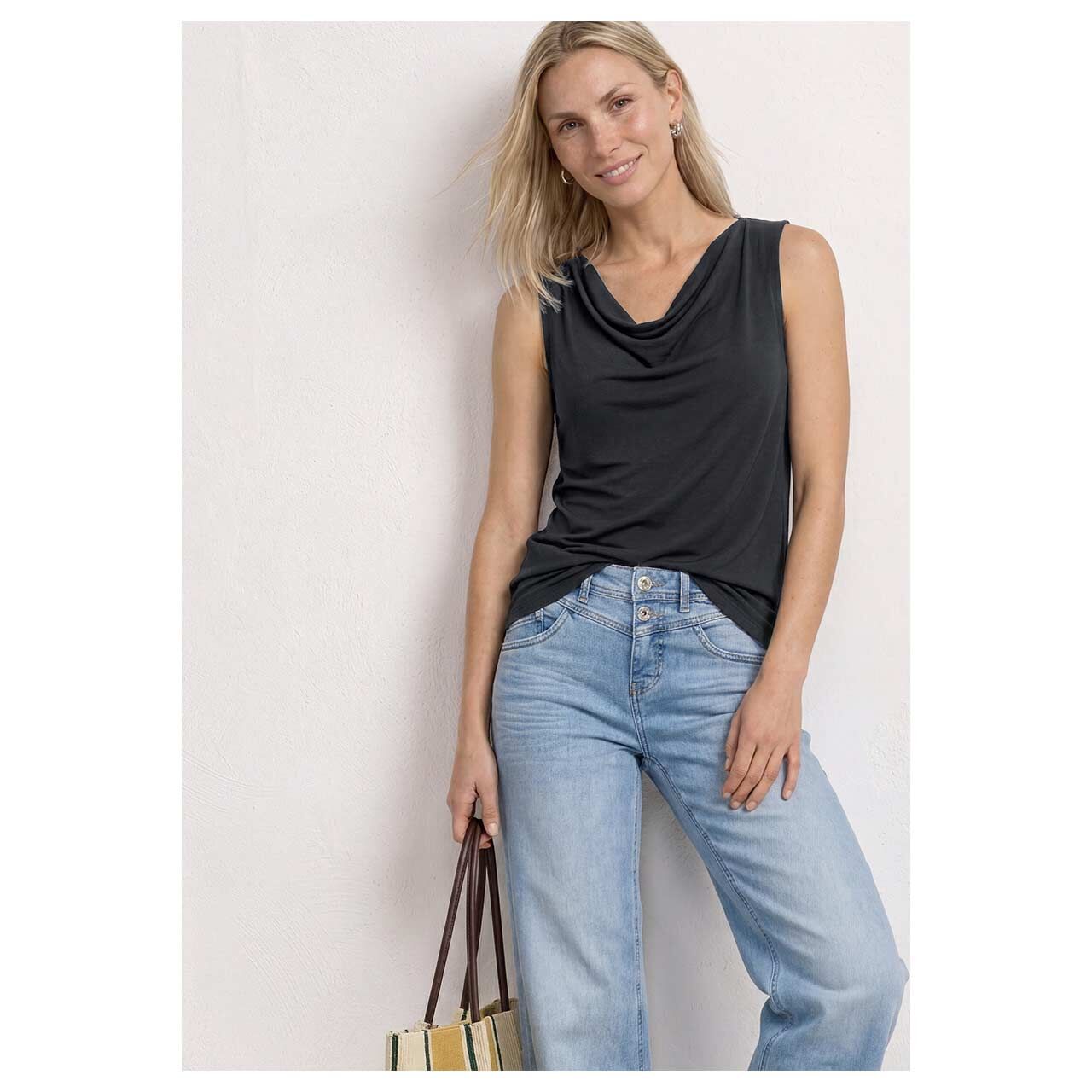 Damen Top Silk Look Waterfall von Street One in Schwarz meliert, Vorderansicht am Model