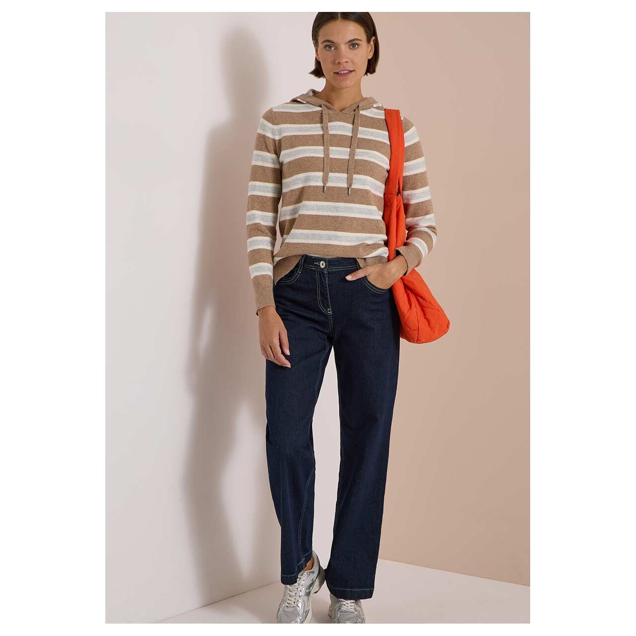 Damen Hoodie Pullover Cosy Striped von Cecil in Braun gestreift, Ganzkörperansicht am Model