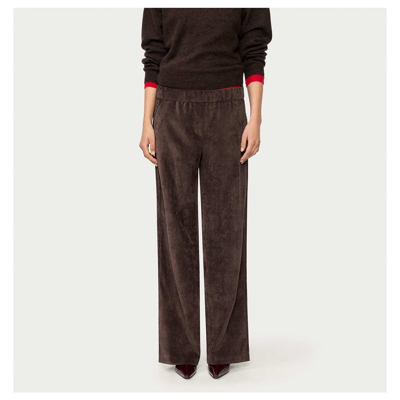 Damen Cordhose Chiara von MAC in Dunkelbraun, Vorderansicht am Model