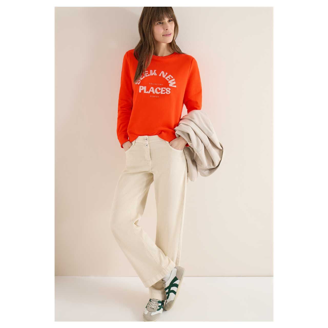 Damen Sweatshirt Embroidery von Cecil in Orange-Rot mit Print, Ganzkörperansicht am Model