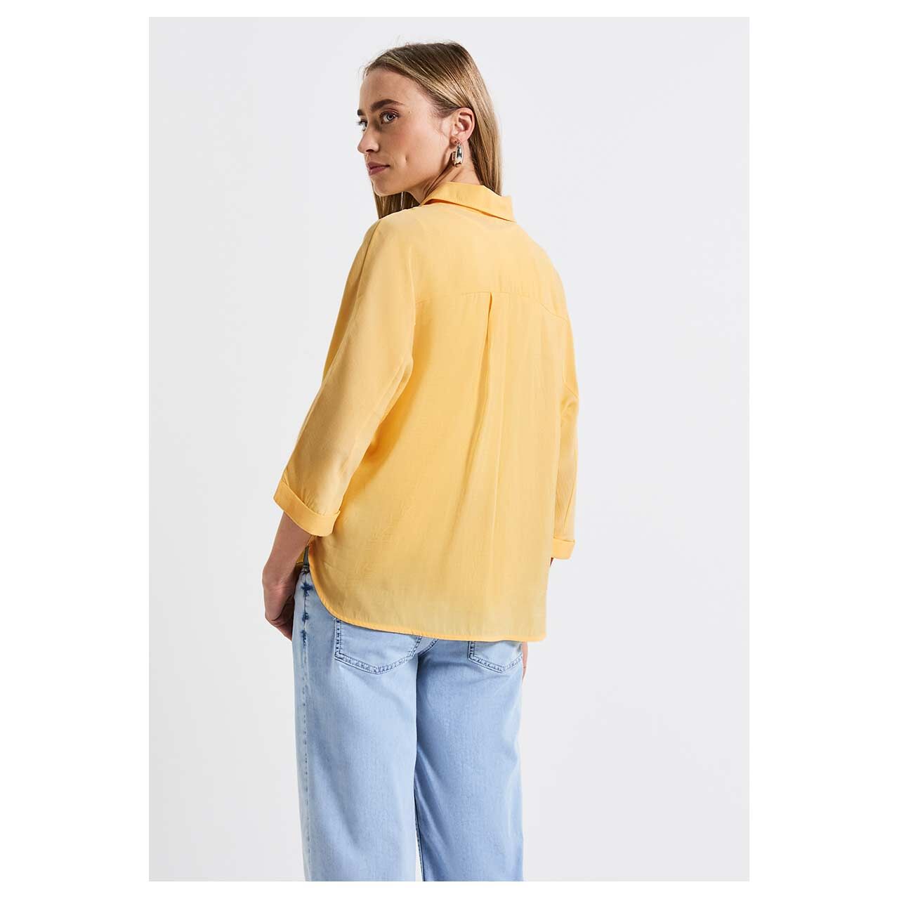 Damen 3/4 Arm Bluse Shirtcollar von Street One in Gelb, Rückansicht am Modell