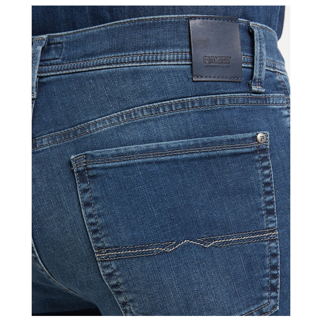 pioneer-jeans-rando-middleblue-06-detail2 Pioneer Jeans Rando für Herren in Dunkelblau verwaschen, FarbNr.: 06