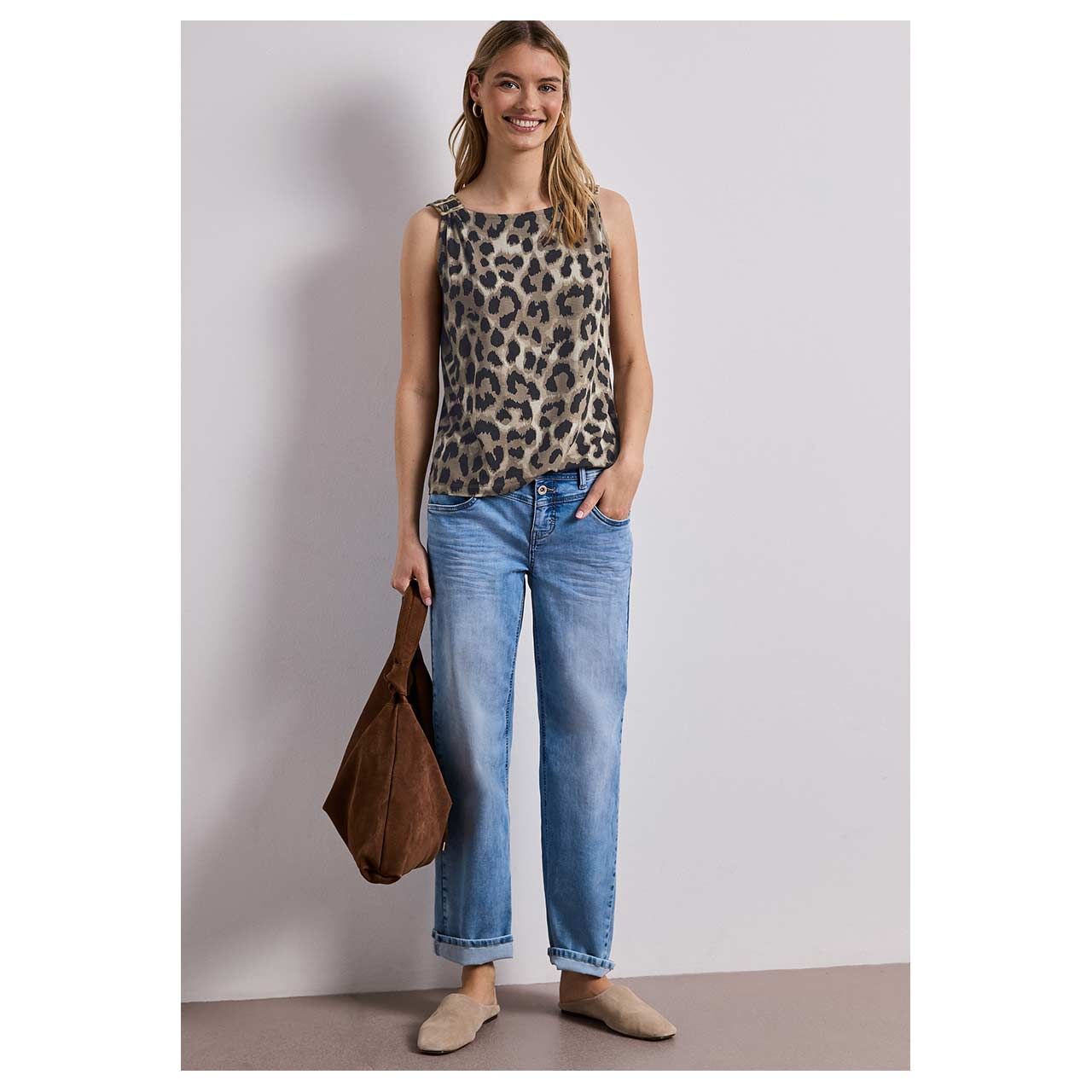 Damen Top Jersey von Street One in Beige mit Print, Ganzkörperansicht am Model