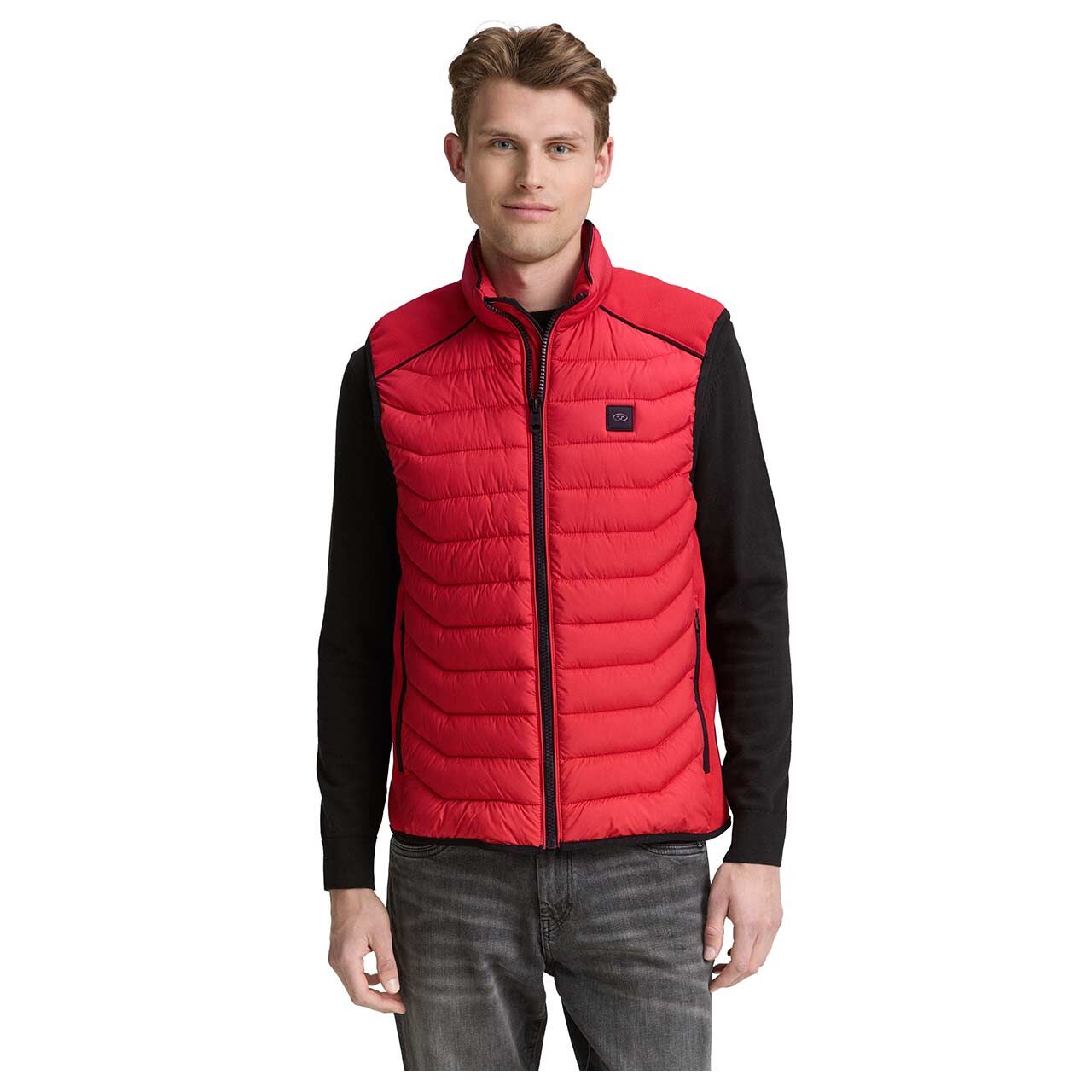 Herren Weste Hybrid Vest von Tom Tailor in Rot, Vorderansicht am Modell