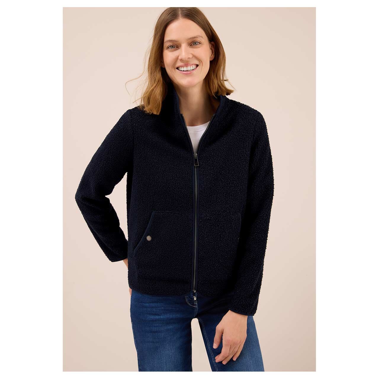 Damen Teddyjacke von Cecil in Dunkelblau, Vorderansicht am Model