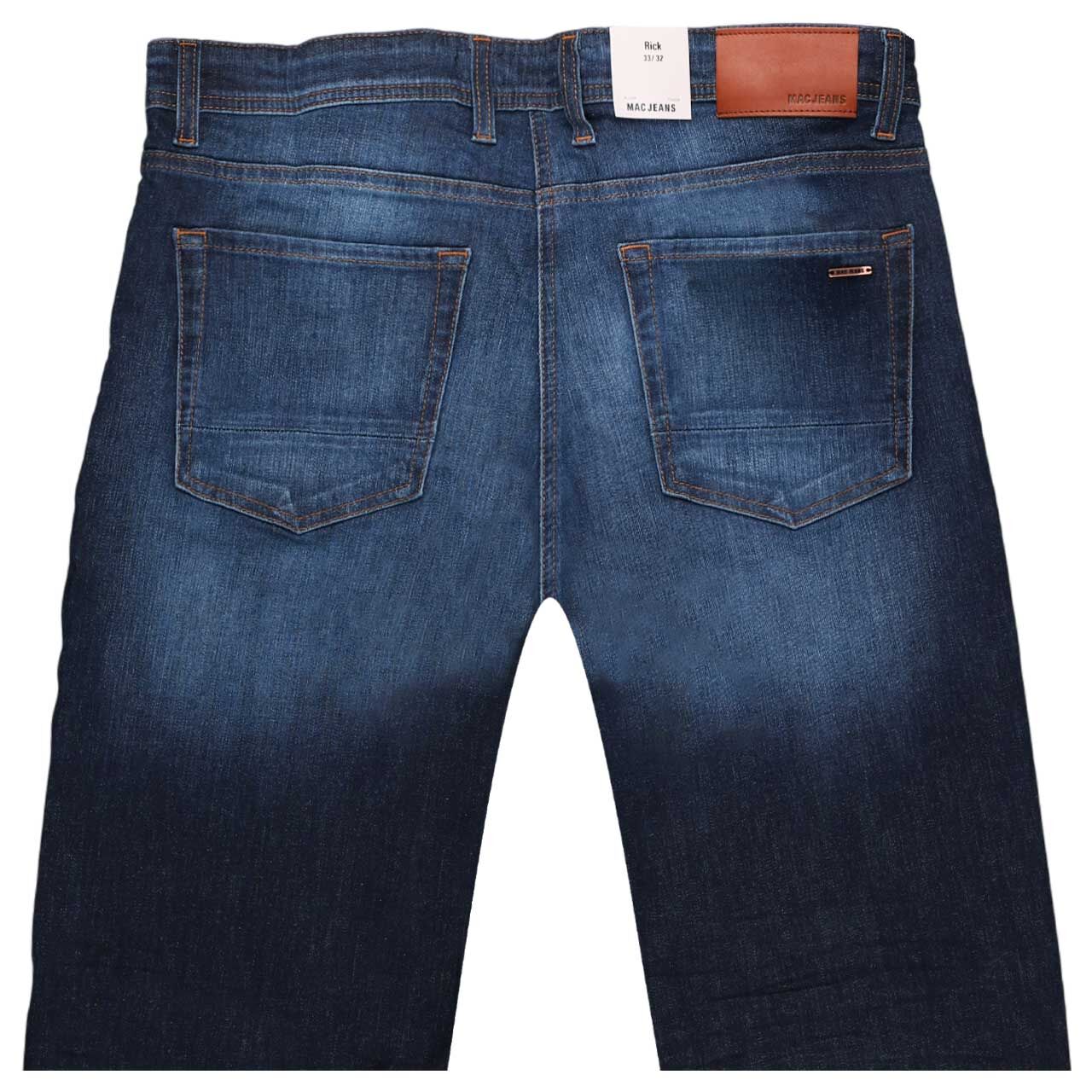 Herrenjeans Rick von MAC in Dunkelblau verwaschen, detaillierte Rückansicht