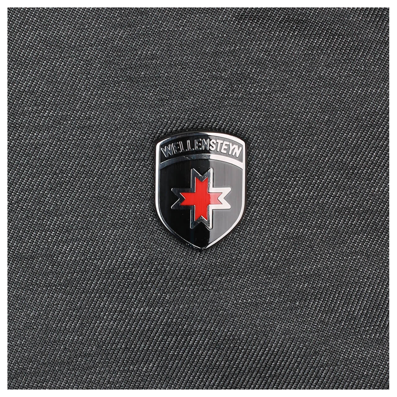 Herren Softshell Jacke Alpinus von Wellensteyn in Grau meliert, Detailansicht Markenlogo