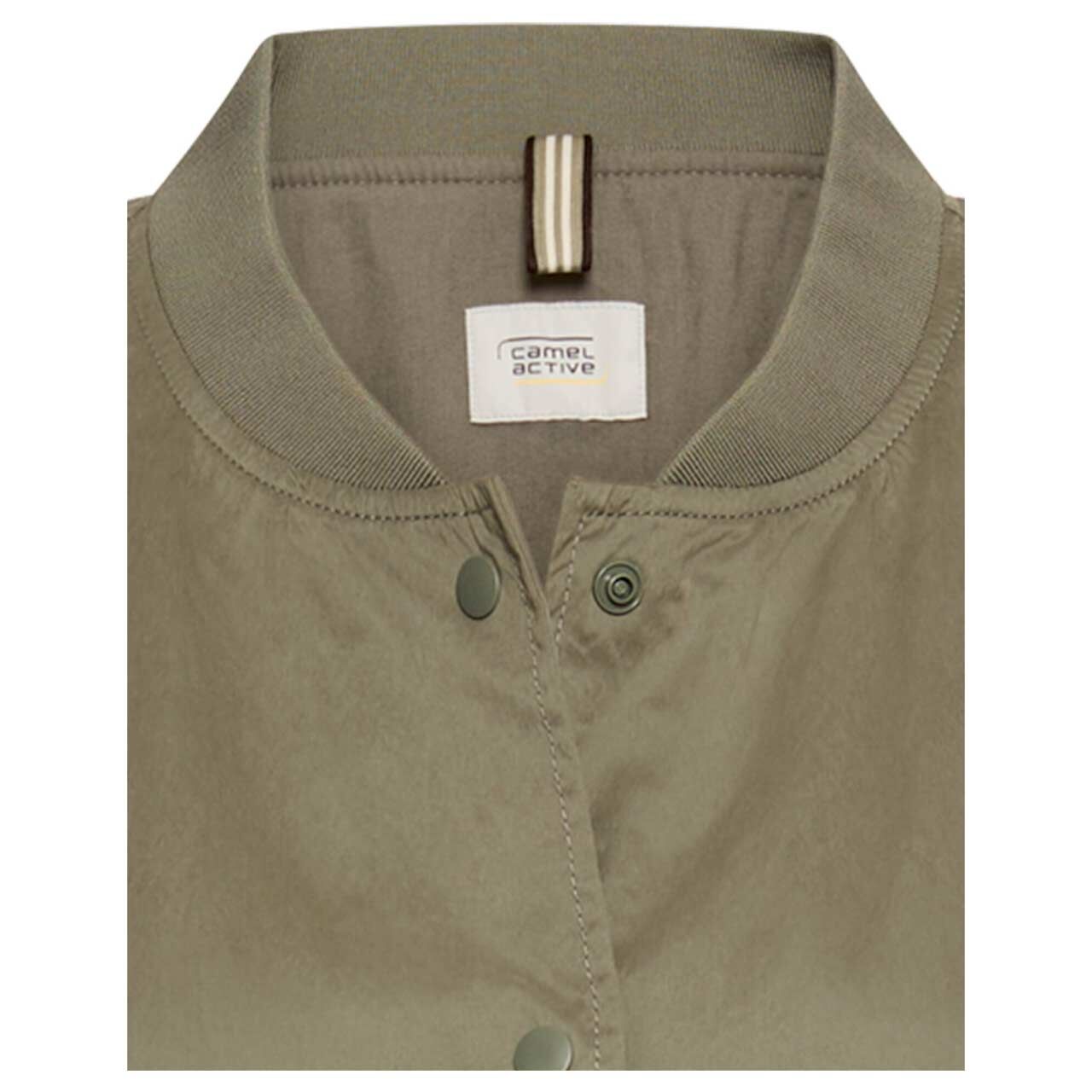 Damenjacke von Camel active in der Farbe Salbeigrün, Detailansicht vorne