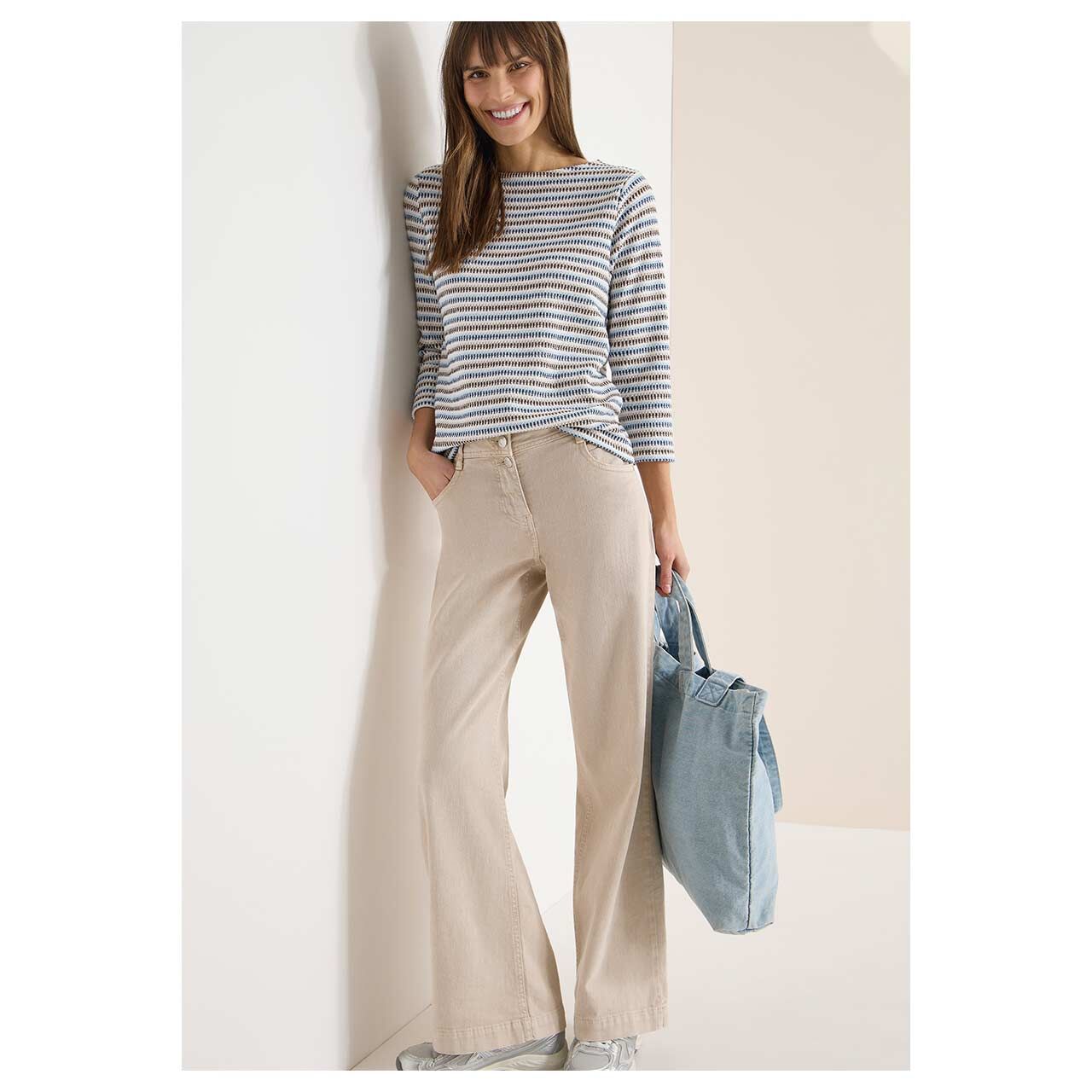 Damen 3/4 Arm Shirt Multi Stripe Knit von Cecil in Blau gestreift, Ganzkörperansicht am Model