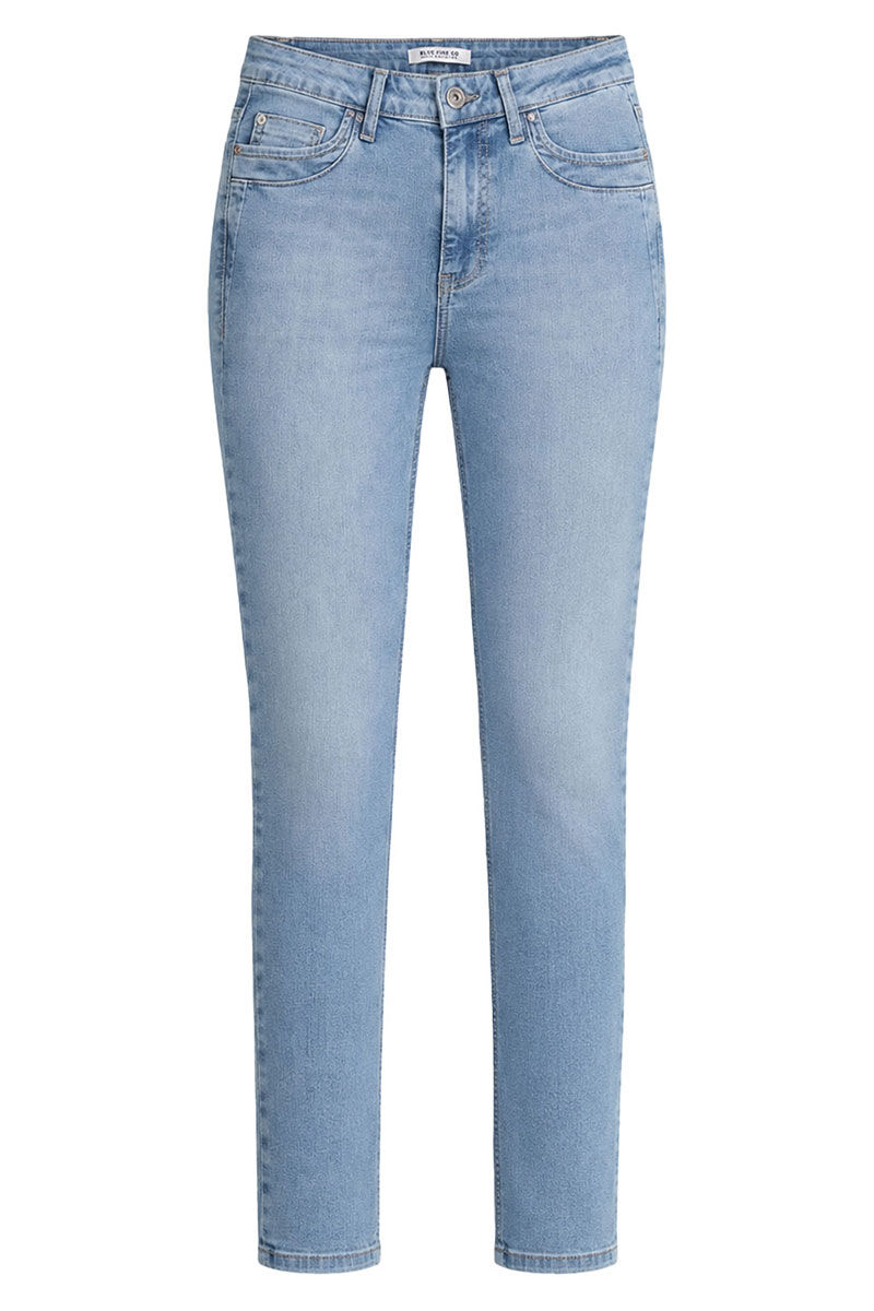 Vorderansicht der Blue Fire Nancy Damenjeans in Blau