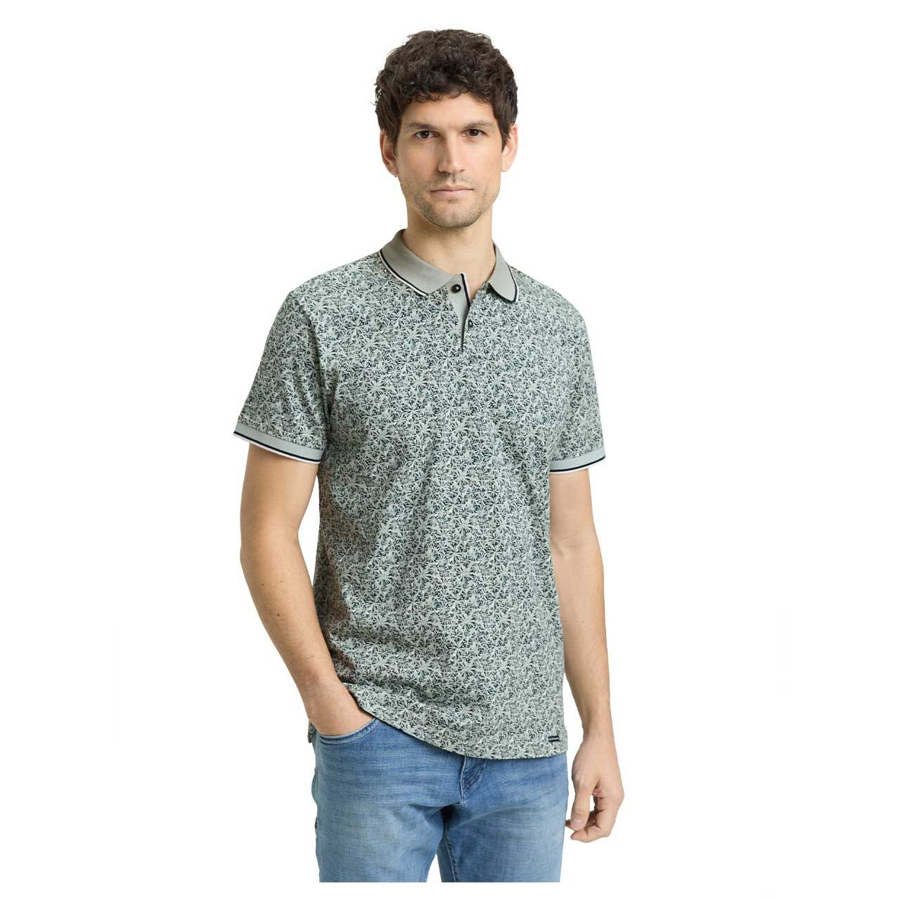 Herren Piqué Poloshirt von Tom Tailor in Hellgrün mit Print, Vorderansicht am Model