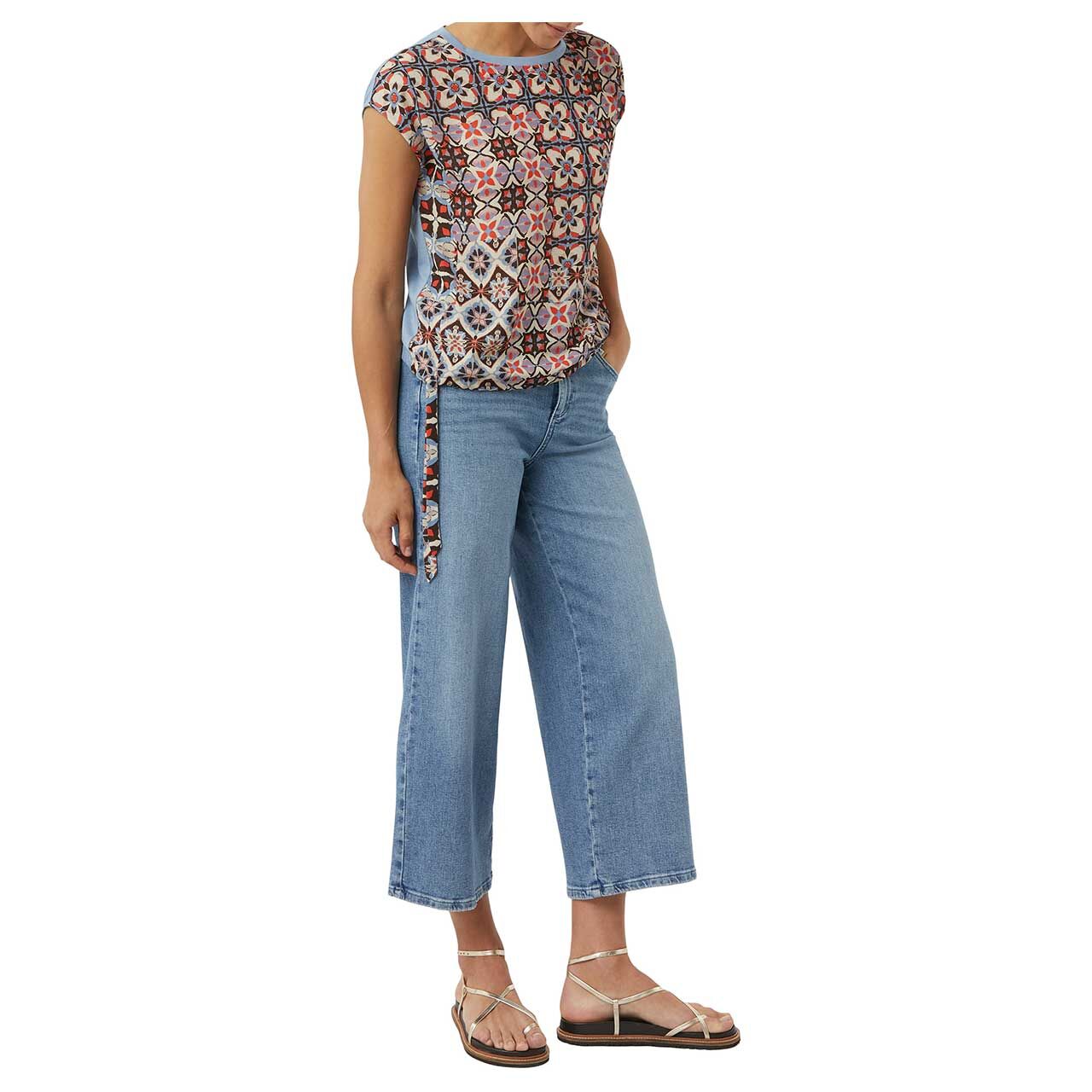 Damen T-Shirt von Comma in Orange mit Print, Vorderansicht getragen