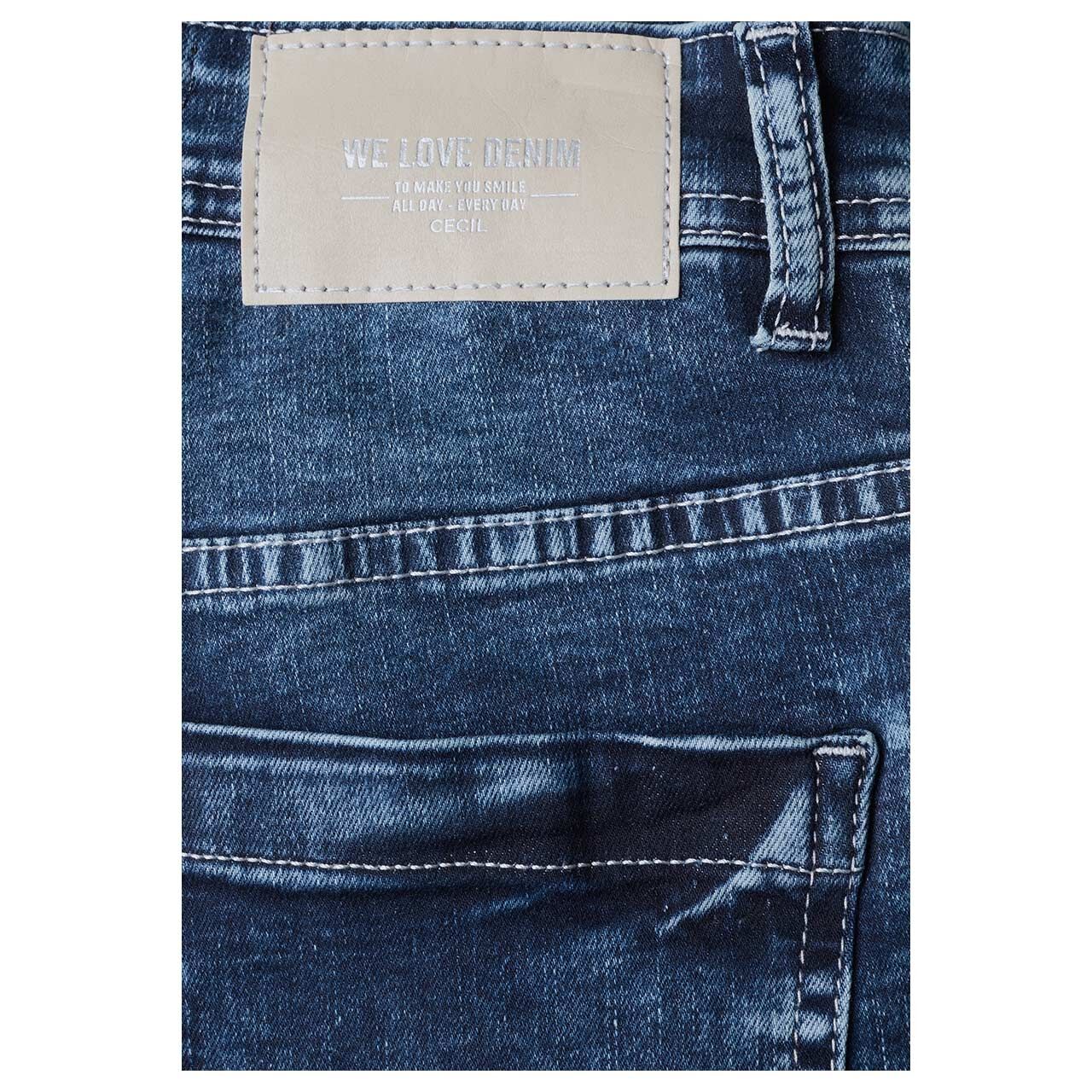 Damenjeans Toronto Bootcut von Cecil in Blau verwaschen, Detailansicht Markenpatch