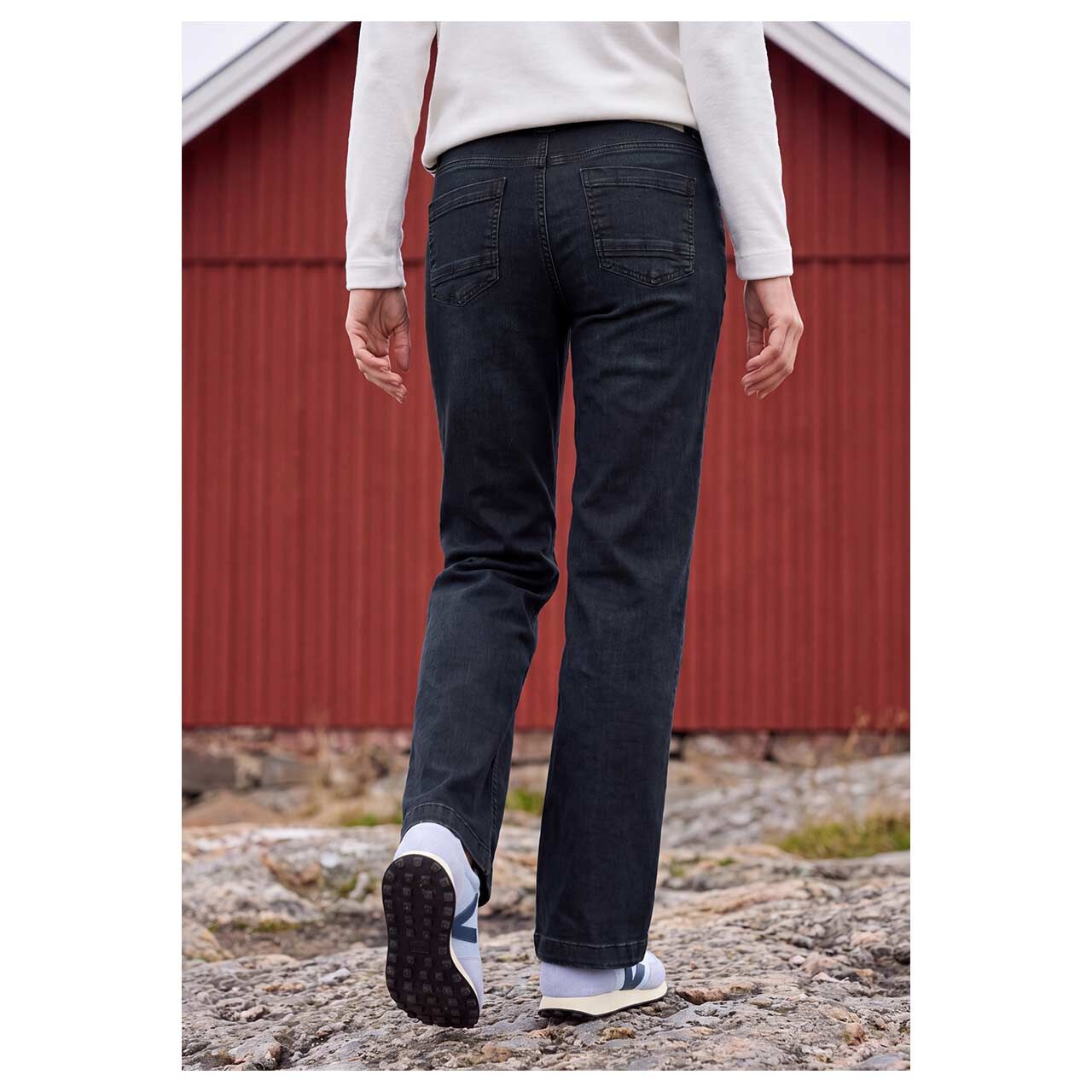 Neele Wideleg Jeans von Cecil in Dunkelblau angewaschen, Rückansicht am Model