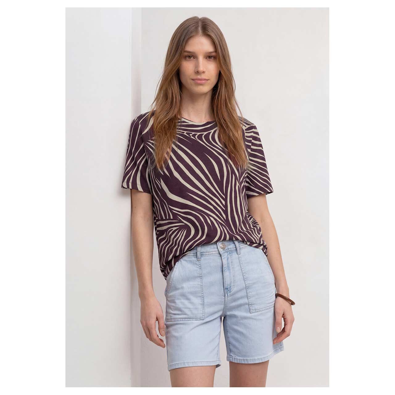 Damen T-Shirt Crista von Street One in Lila mit Print, Vorderansicht am Model
