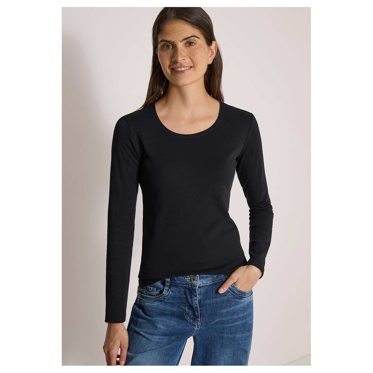 Damen Langarm Shirt Pia von Cecil in Schwarz, Vorderansicht am Model