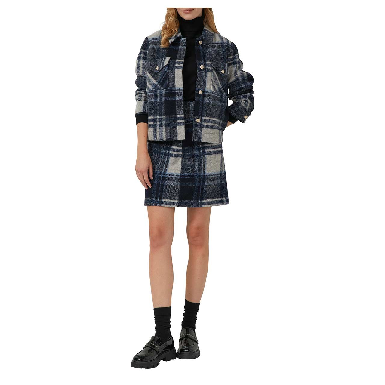 s.Oliver Damen Rollkragen Pullover in Schwarz, Ganzkörperansicht am Model