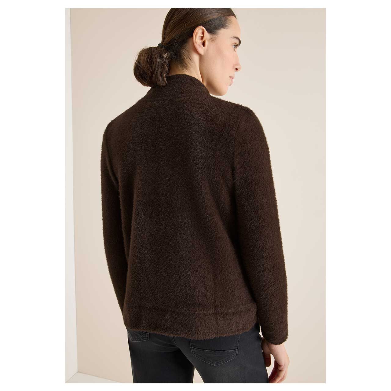 Damen Shirtjacke Feather Yarn Jacket von Cecil in Dunkelbraun, Rückansicht am Model