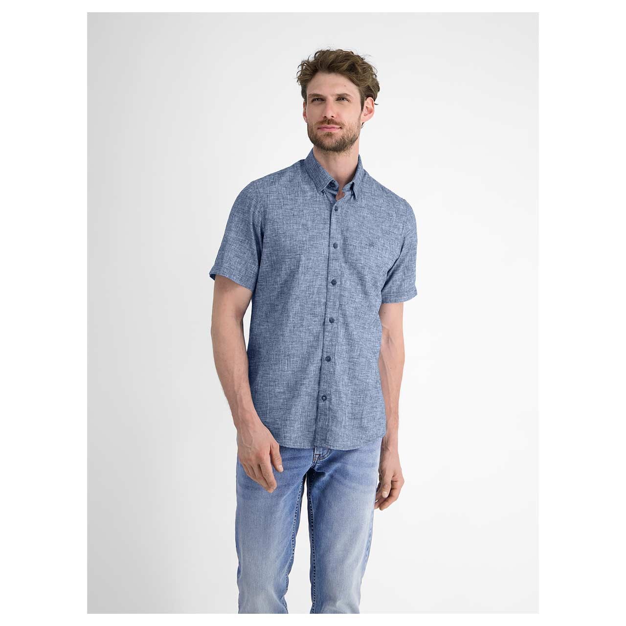 Herren 1/2 Arm Hemd von Lerros in Blau meliert, Vorderansicht mit Model