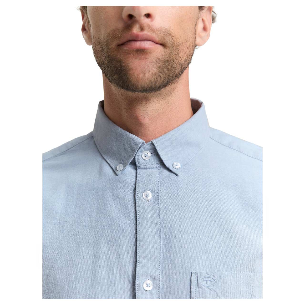 Herren Hemd von Tom Tailor in Hellblau, Detailansicht am Model