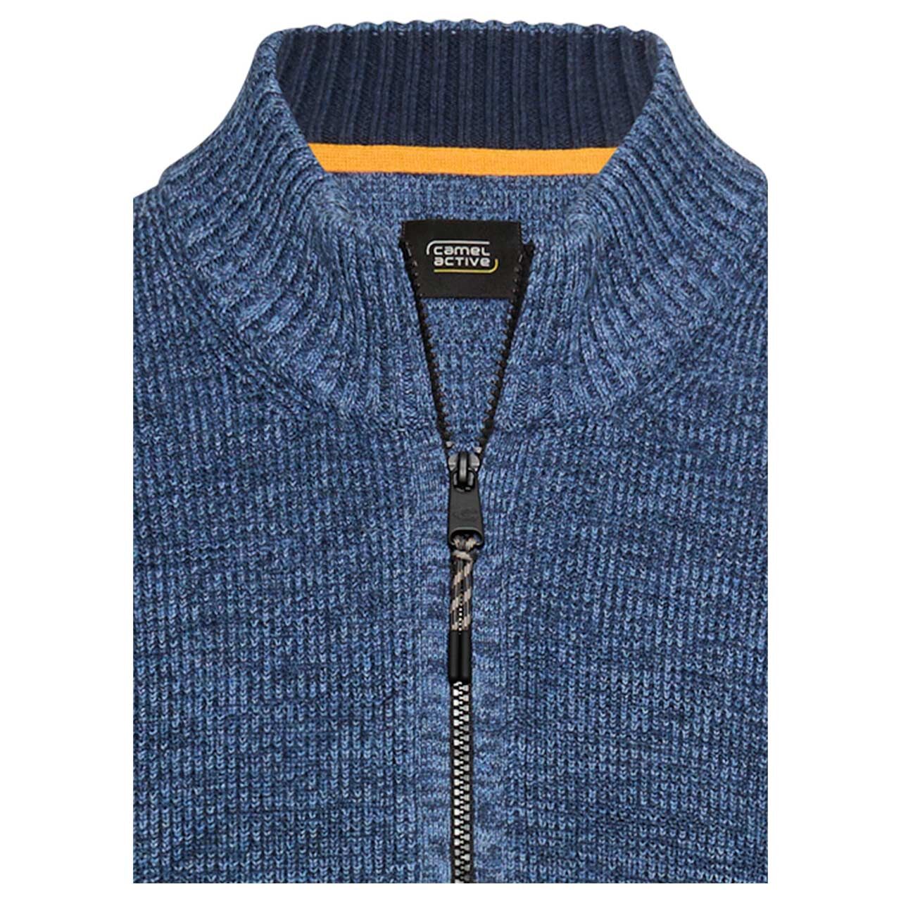 Herren Strickjacke von Camel active in der Farbe Blau meliert, Detailansicht vorne