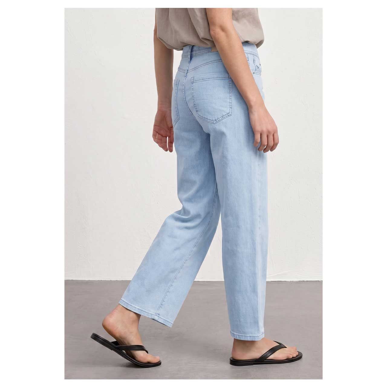 Stretch Damen 7/8 Jeans Emee Wide Leg von Street One in Hellblau angewaschen, Rückansicht am Model