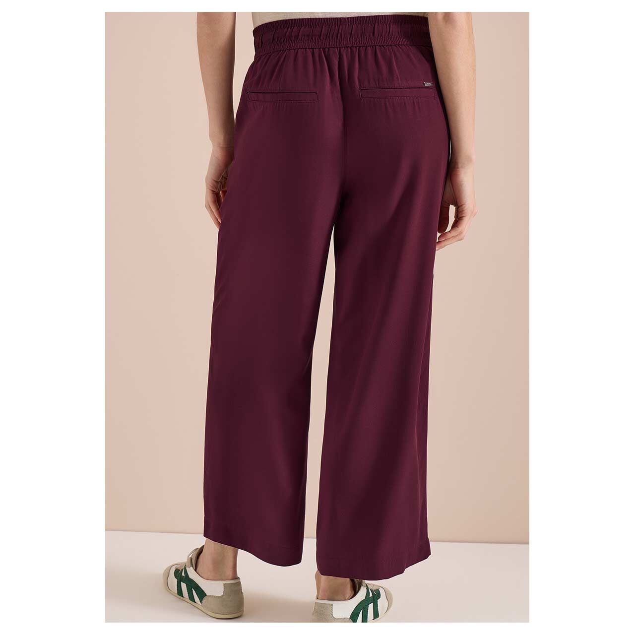 Damen 7/8 Hose Neele Viscose Solid von Cecil in Weinrot, Rückansicht am Model
