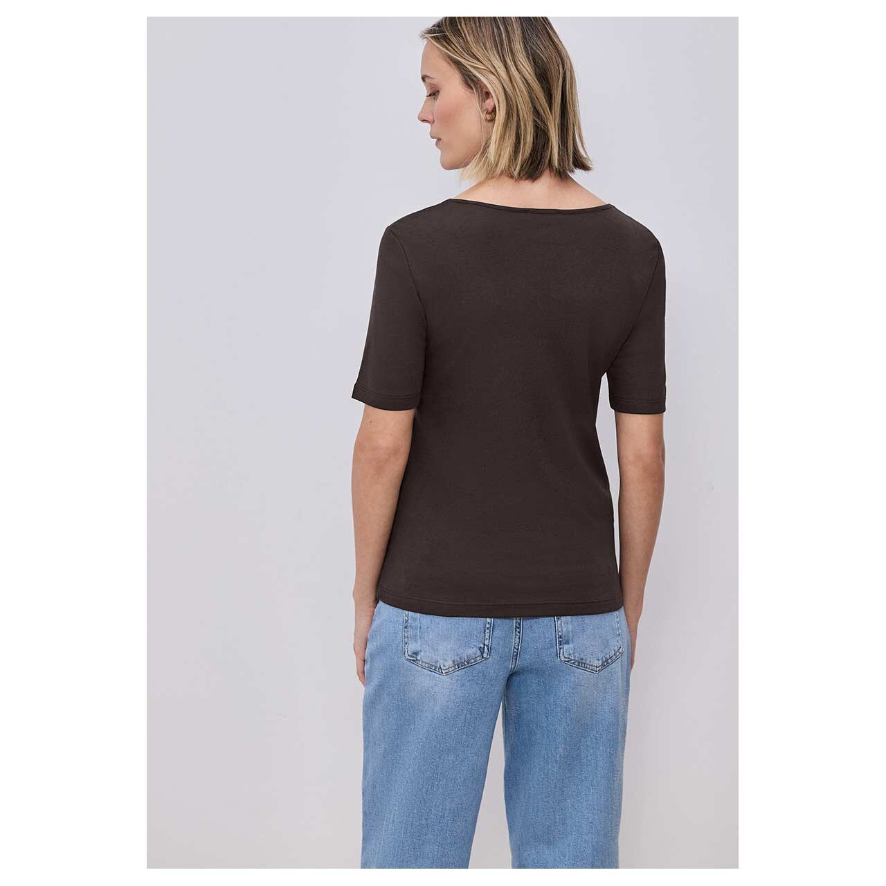 Damen T-Shirt Ada von Street One in Dunkelbraun, Vorderansicht am Model