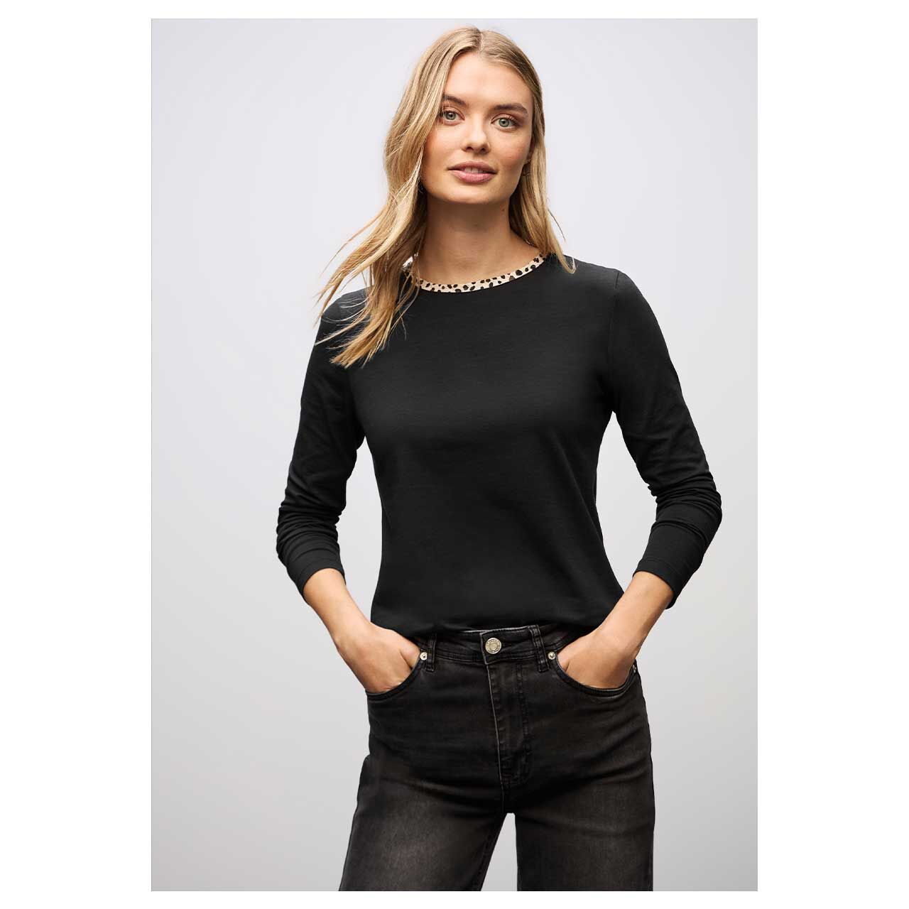Damen Langarm Shirt Basic Jersey von Street One in Schwarz mit Print, Vorderansicht am Model