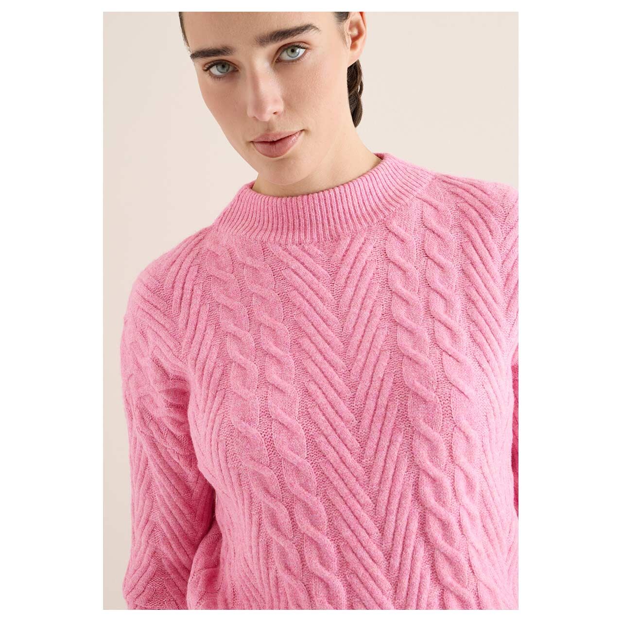 Damen Damen Pullover Cable Mix von Cecil in Pink meliert, detaillierte Vorderansicht am Model