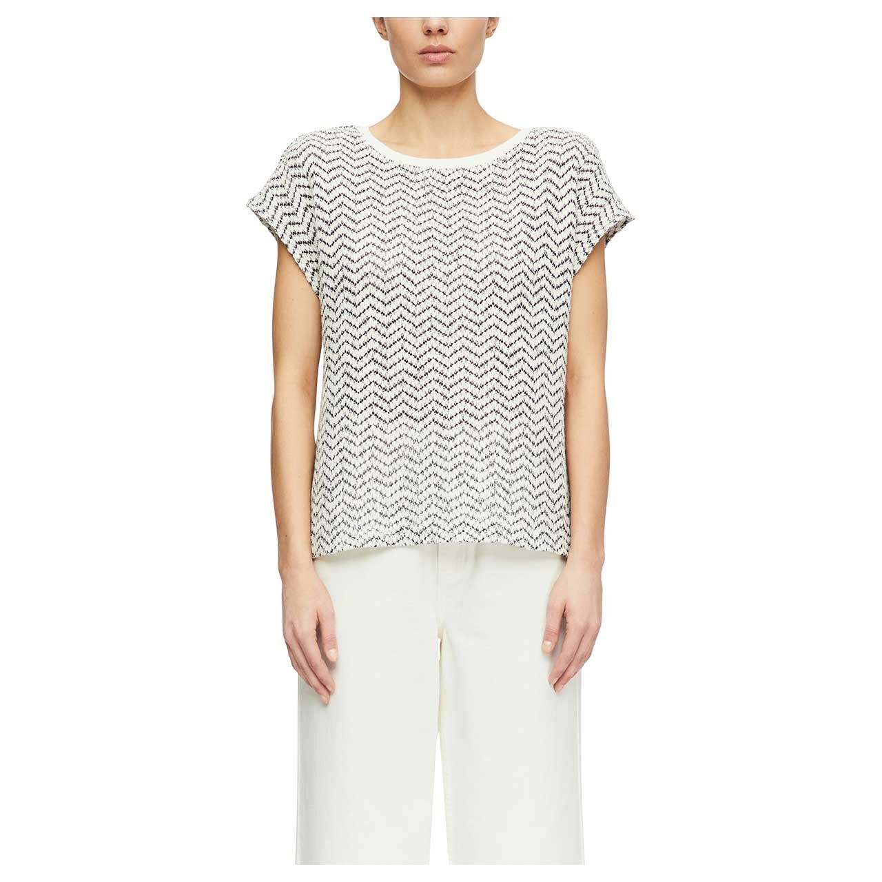 Damen T-Shirt von Comma in Cremeweiß gestreift, Vorderansicht am Model