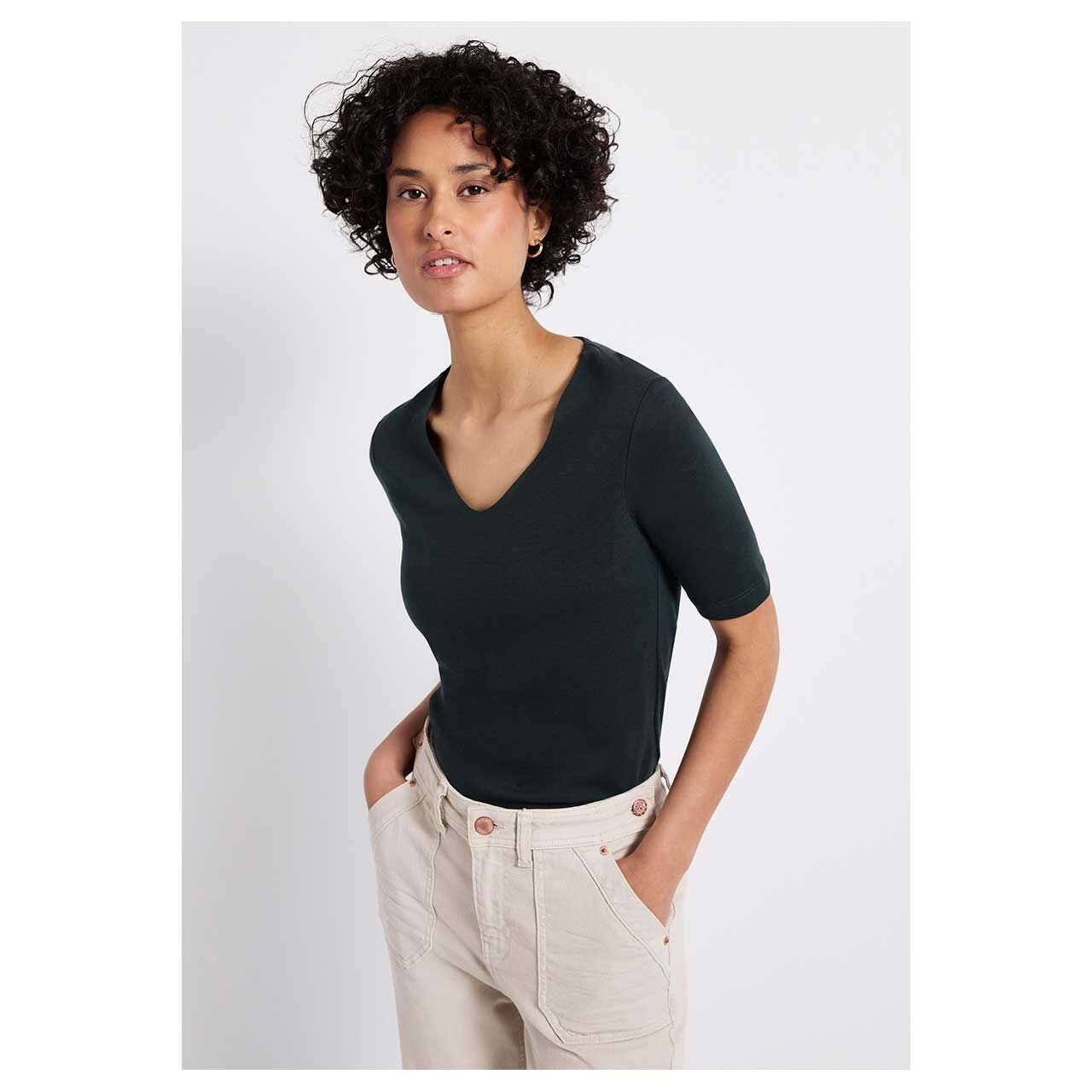 Damen T-Shirt Palmira von Street One in Dunkelgrün, detaillierte Ansicht am Oberkörper