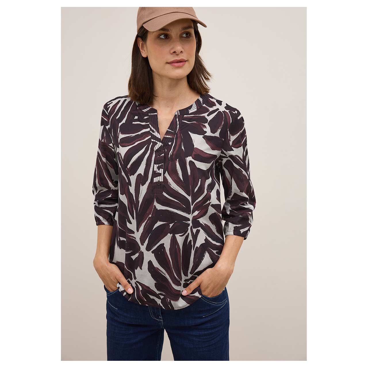 Damen 3/4 Arm Bluse Printed Light Cotton von Cecil in Burgunderrot mit Print, Vorderansicht am Model