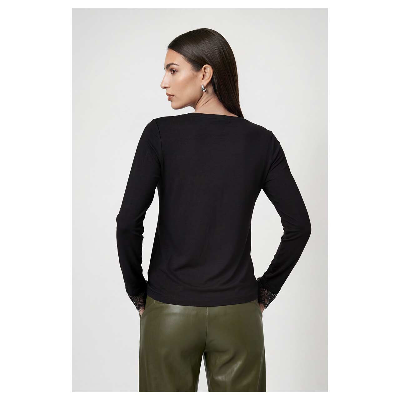 Damen Langarm Shirt von Monari in Schwarz, Rückansicht am Model