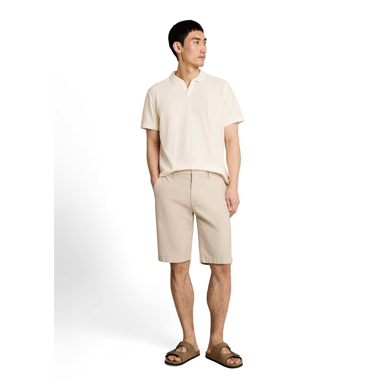 Herren Poloshirt Resort Collar von Tom Tailor in Cremeweiß, Ganzkörperansicht am Model