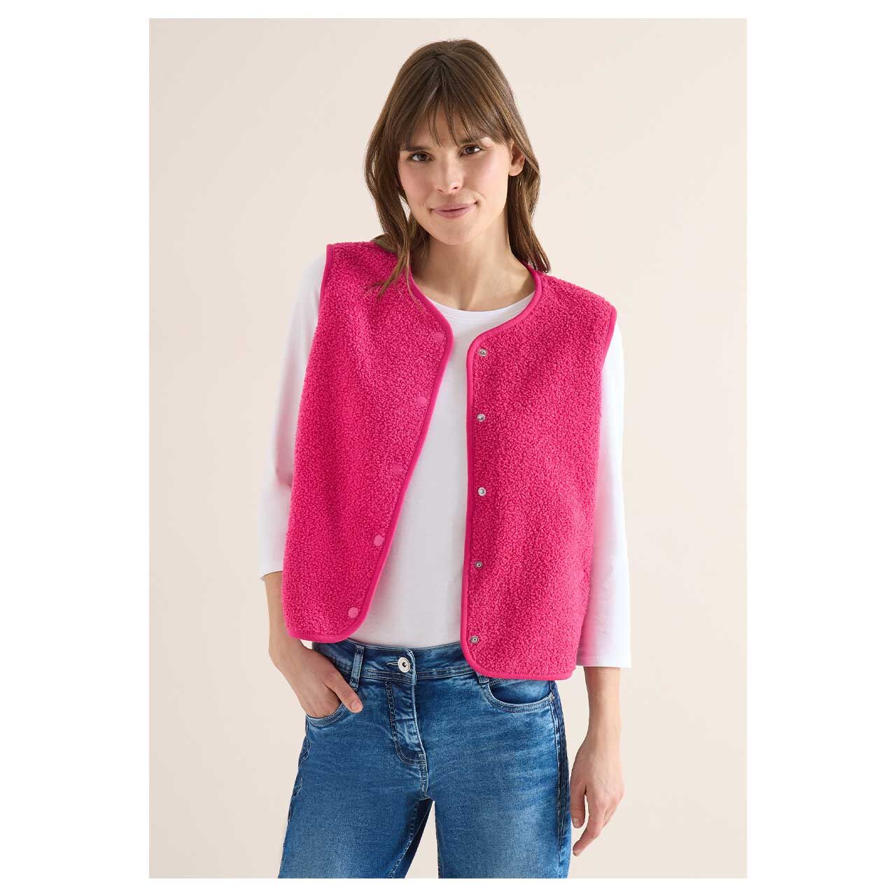Damen Weste Curly Fake Wool Vest von Cecil in Pink, Vorderansicht am Model