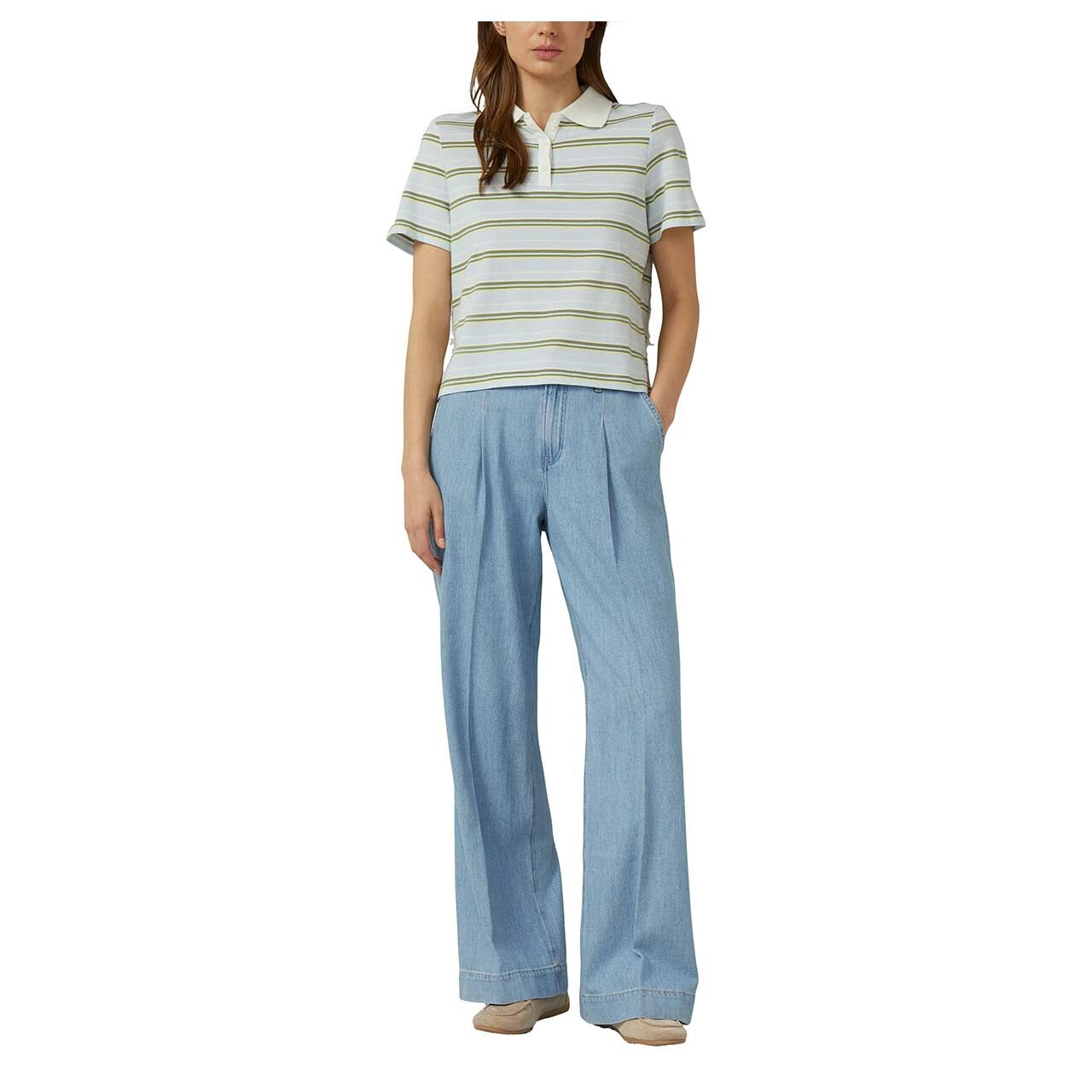 Damen Poloshirt von s.Oliver in Hellblau gestreift, Ganzkörperansicht am Model