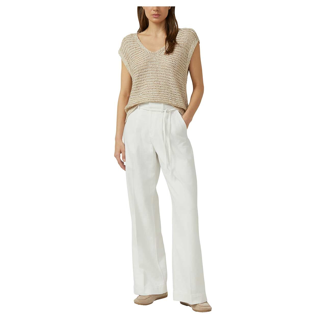 Damenjeans Suri von s.Oliver in Weiß, Ganzkörperansicht am Model