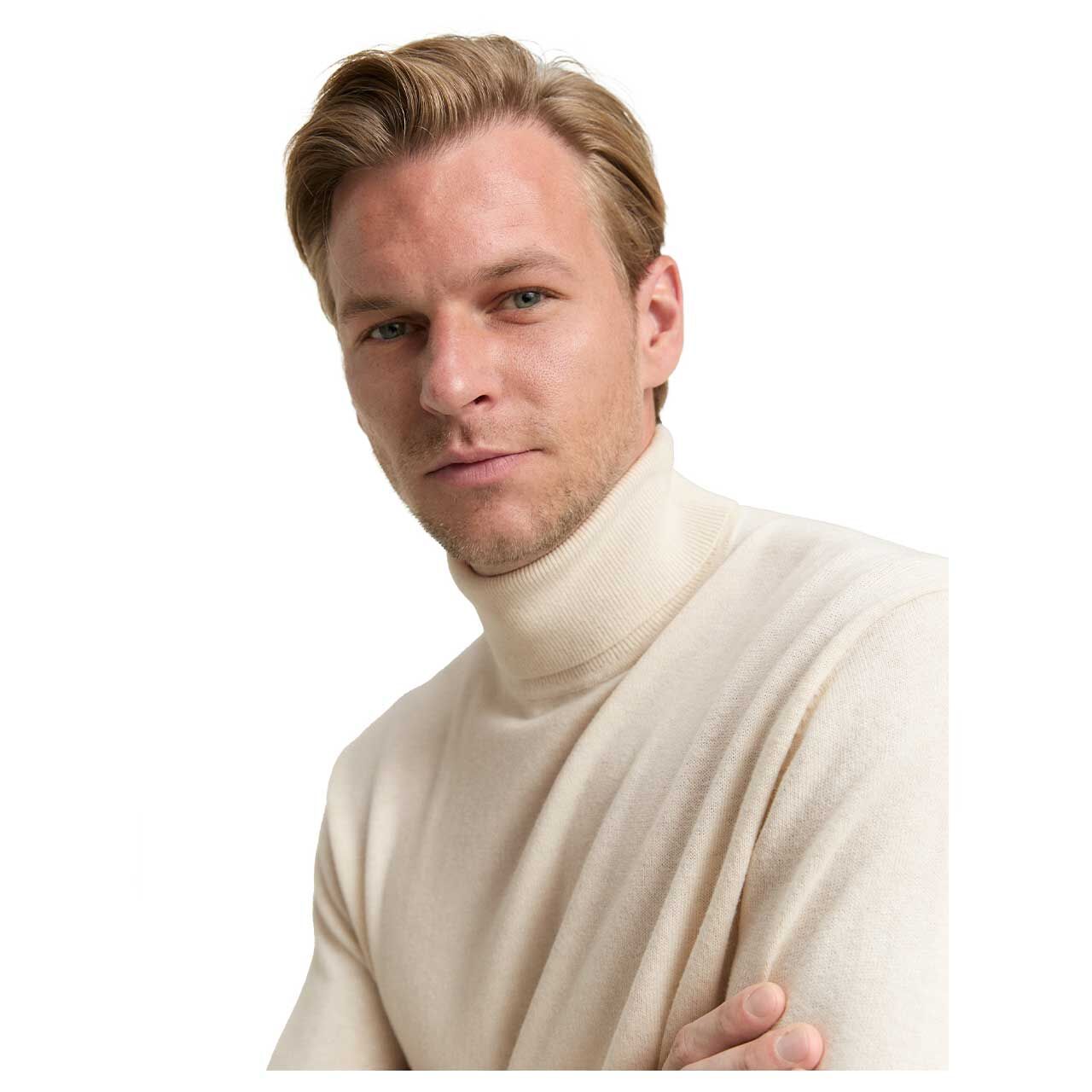 Herren Pullover Cashmere Turtleneck Knit von Tom Tailor in Cremeweiß meliert, Detailansicht am Model