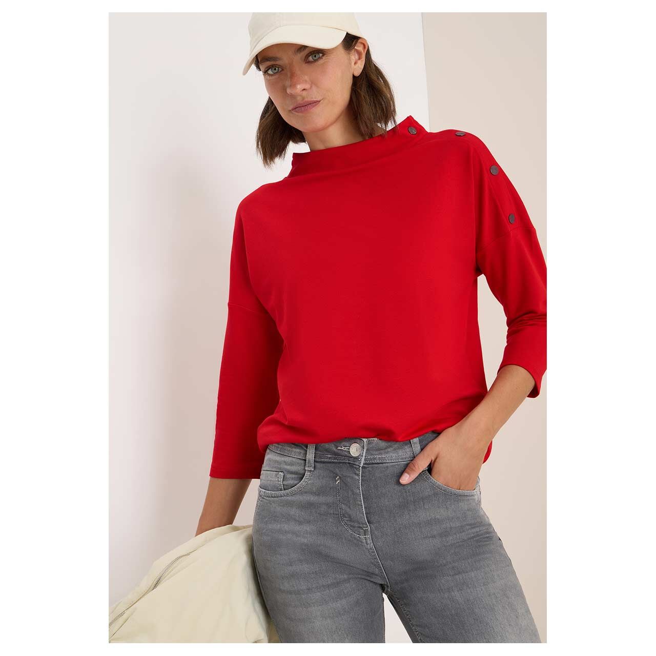 Damen 3/4 Arm Shirt Terry Button Funnel Neck von Cecil in Rot, Vorderansicht am Model