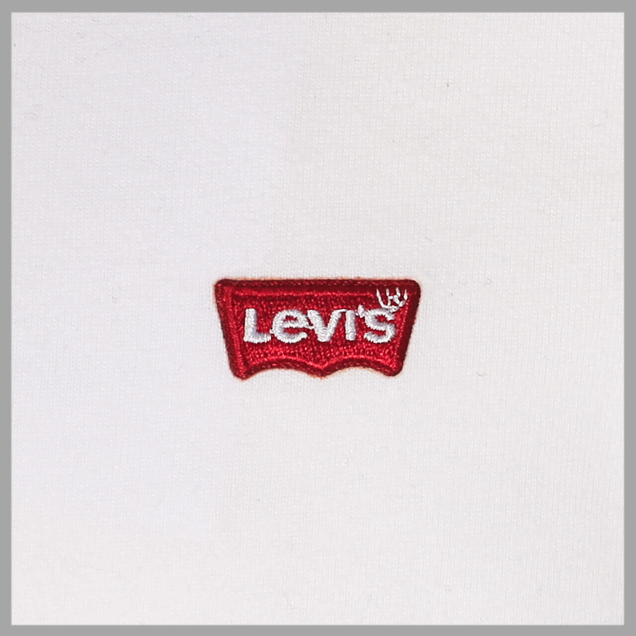 levis-shirt-white-0000-detail Levis Logo Langarm Shirt für Herren in Weiß, FarbNr.: 0000