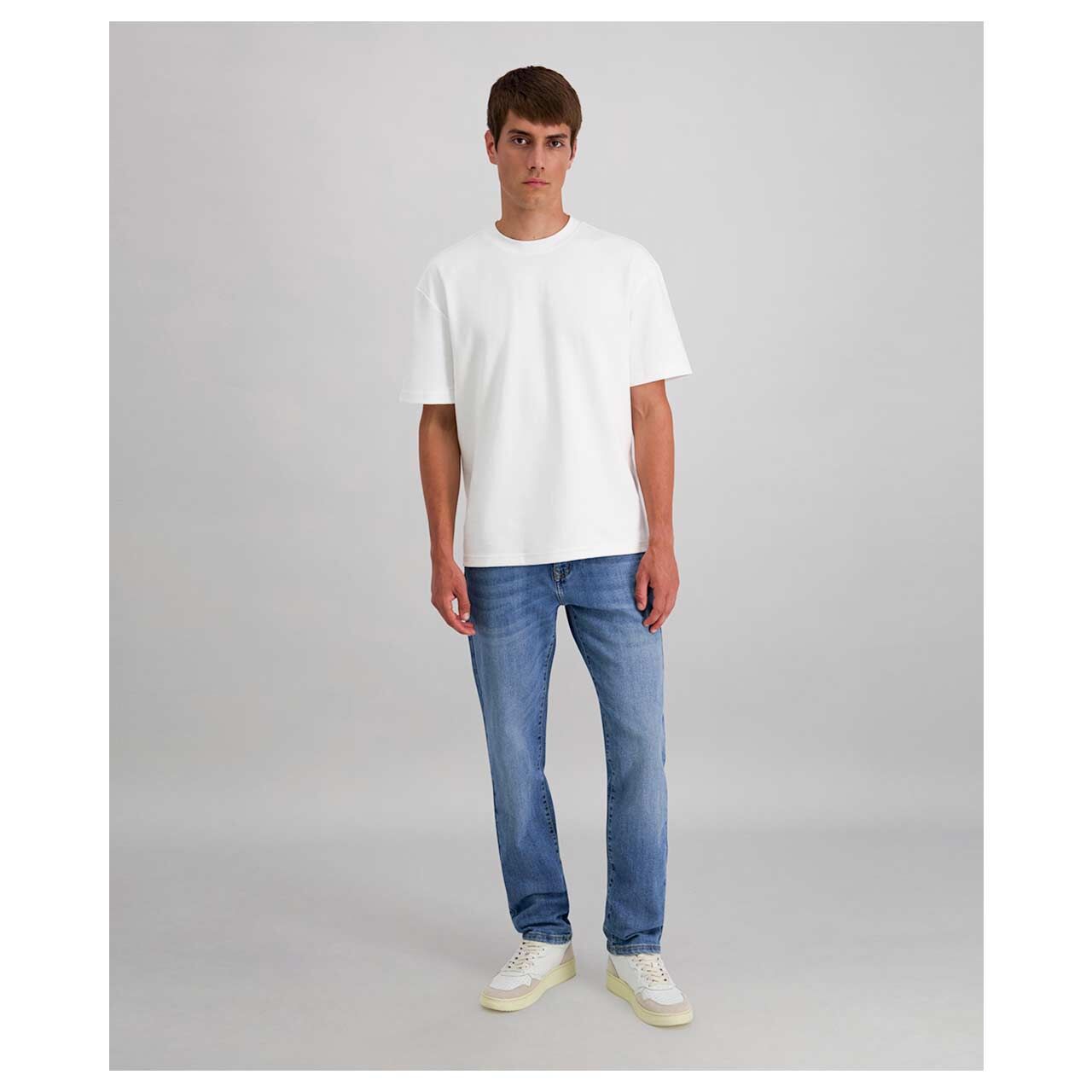 Herren Jeans Rando Megaflex von Pioneer in Blau angewaschen, Vorderansicht am Model