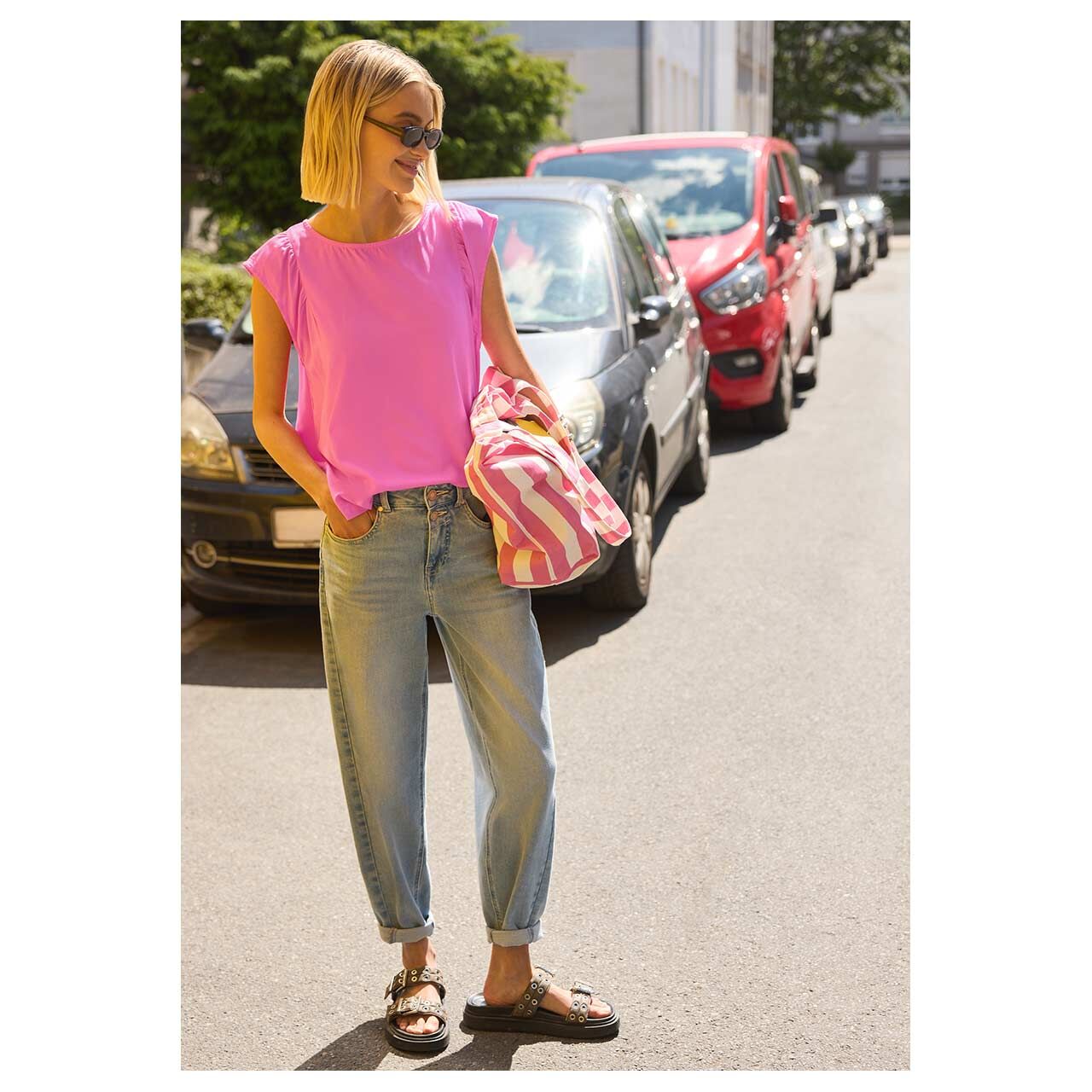 Damen Blusen Top Sleeve Detail von Street One Studio in Pink, Ganzkörperansicht am Model