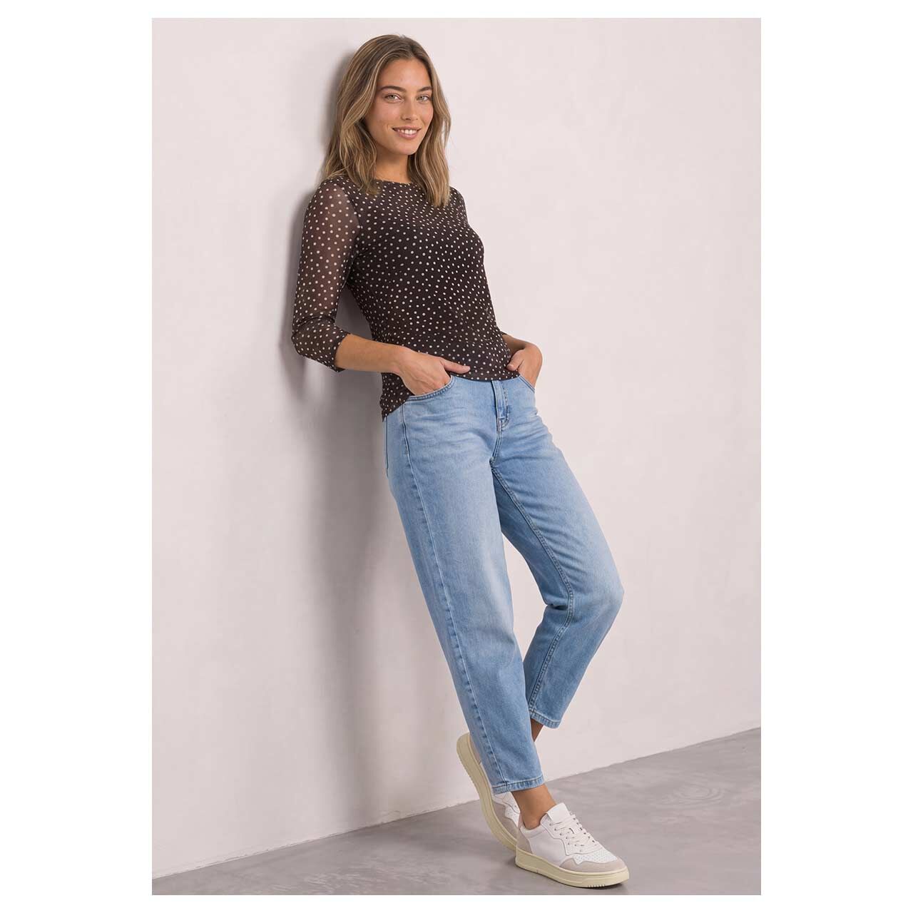 Damen 3/4 Arm Shirt Printed Mesh von Street One in Dunkelbraun mit Print, Ganzkörperansicht am Model