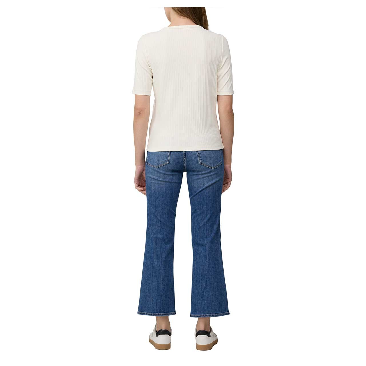 s. Oliver Damen T-Shirt in Cremeweiß, Rückansicht am Model