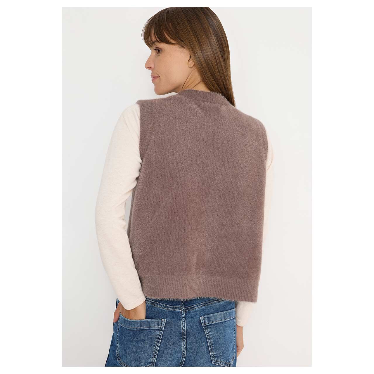 Damen Weste Feather Yarn Vest von Cecil in Braun meliert, Rückansicht am Model