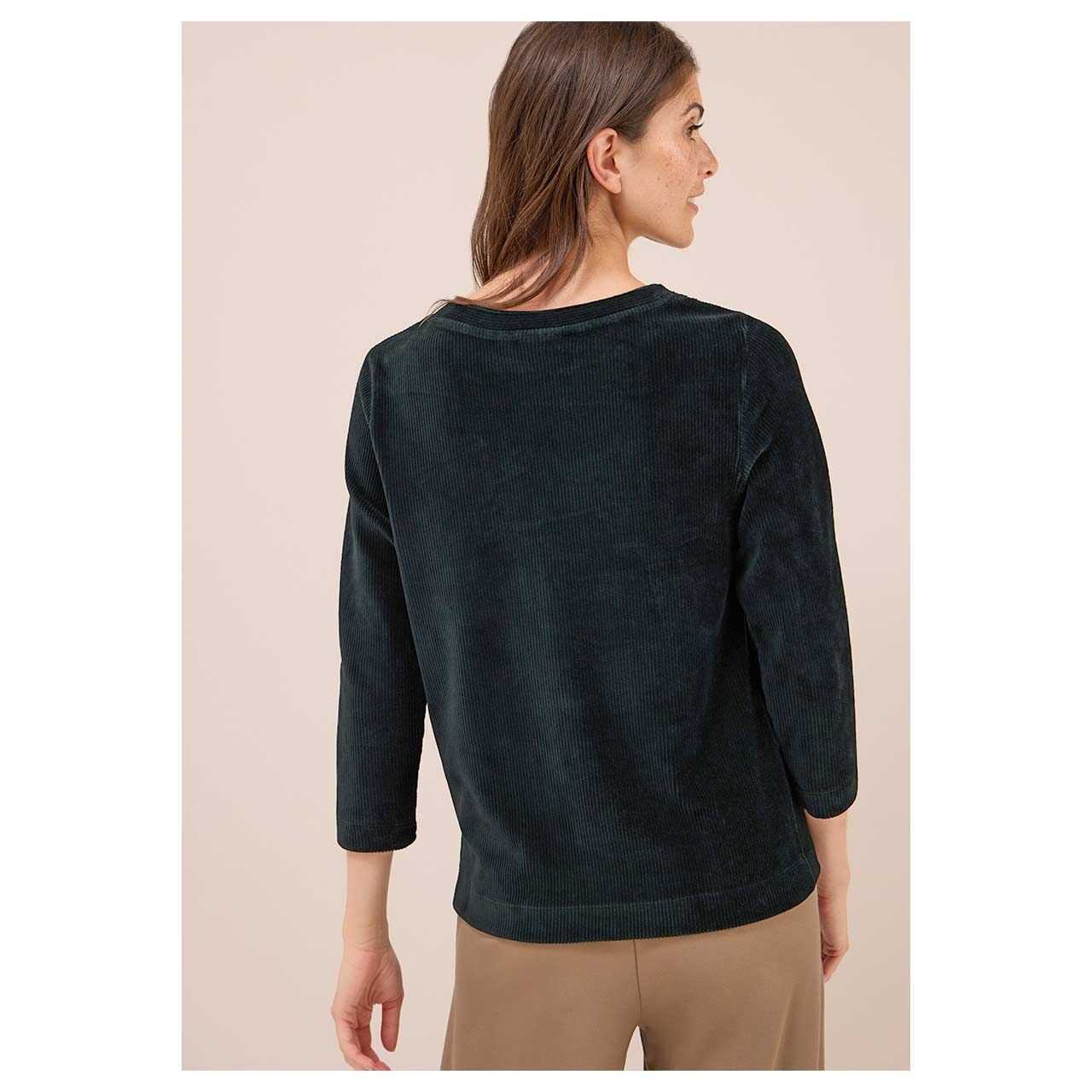 Damen 3/4 Arm Shirt Cord von Cecil in Dunkelgrün, Rückansicht am Model