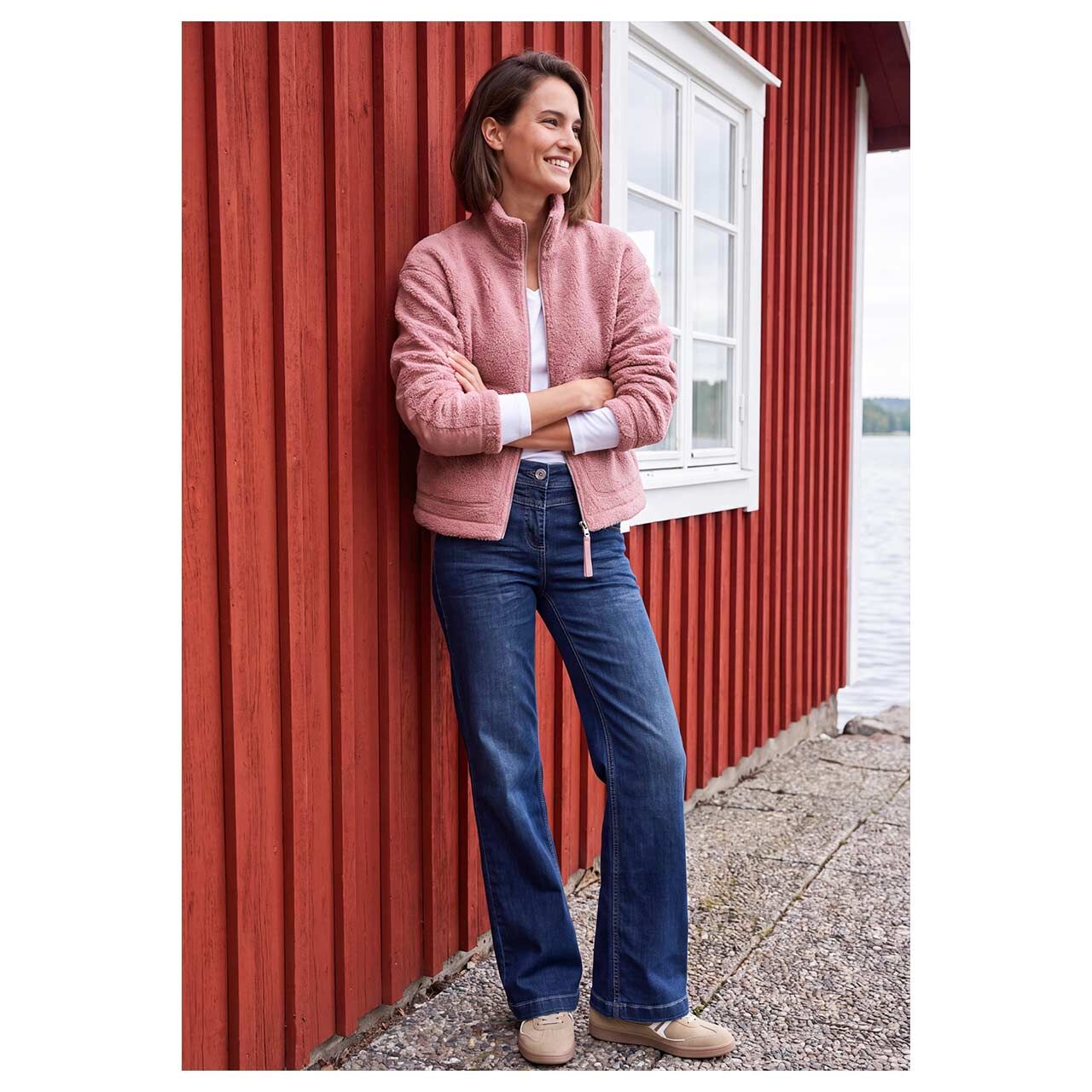 Damen Teddyjacke Basic Jacket von Cecil in Rosa, Ganzkörperansicht am Model